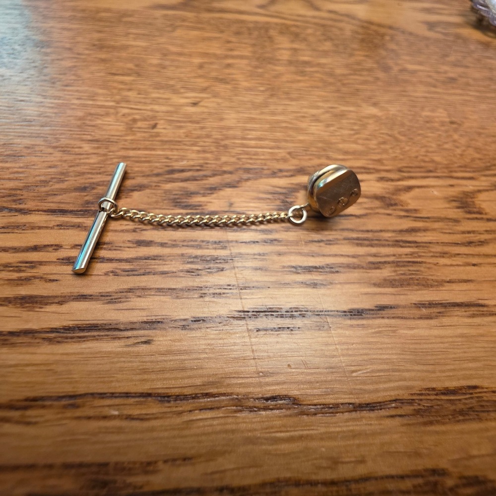 Swank Vintage Gold Tone Textured Scroll Tie Tack with T-Bar Chain Accessory